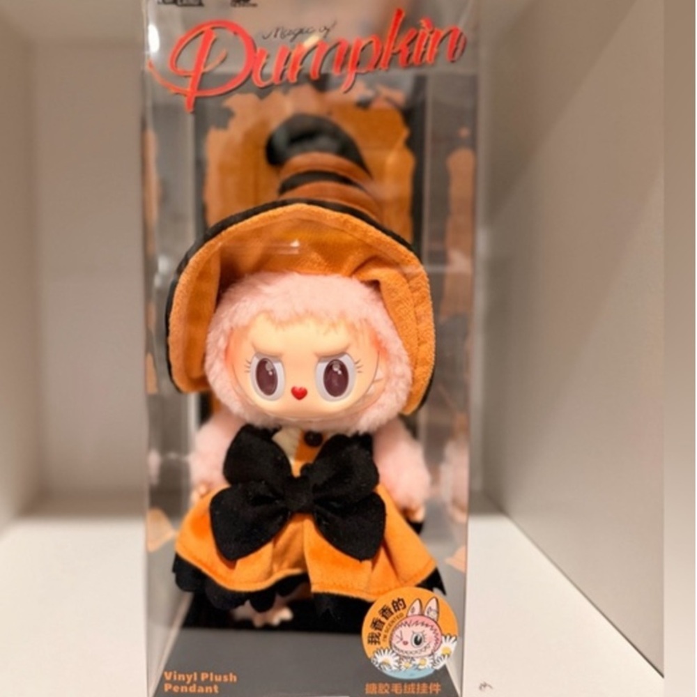 Popmart Labubu- magic of pumpkin Mokoko (pop land exclusive)